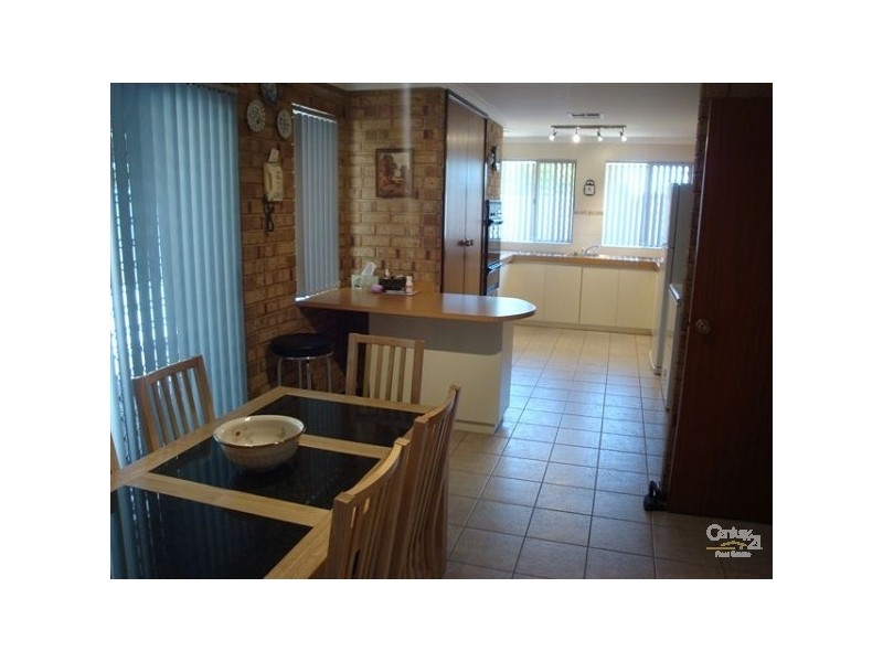 25 Florida Road, Safety Bay WA 6169