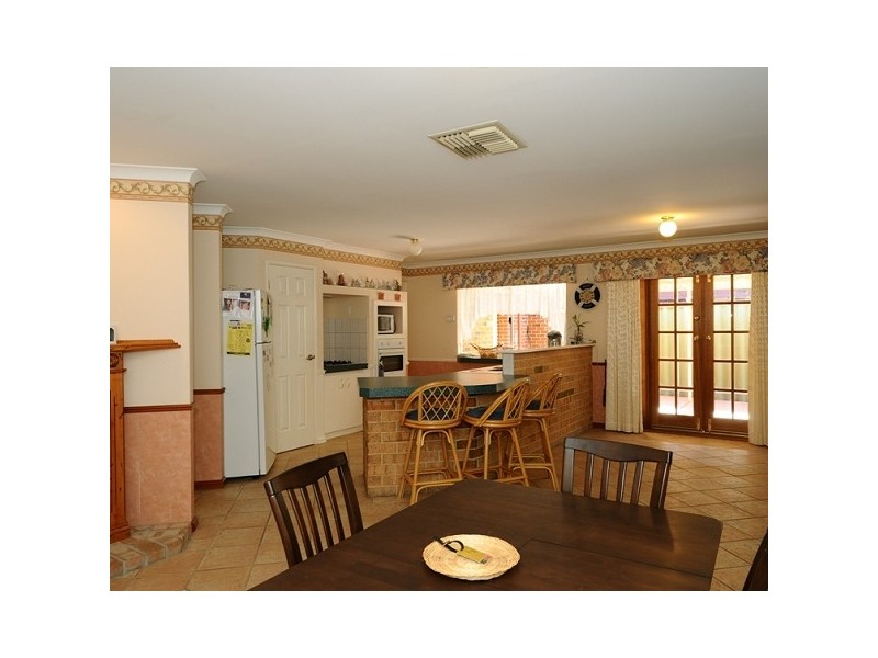 46 La Manche Avenue, Port Kennedy WA 6172