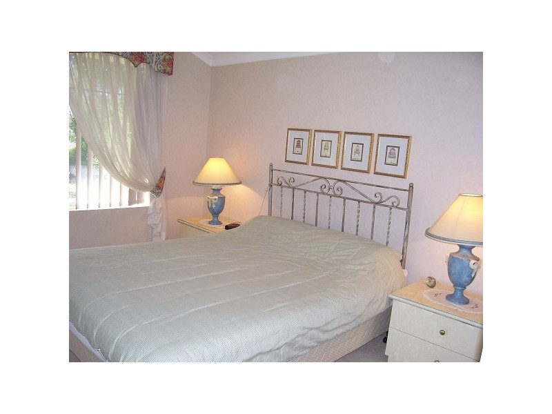 16 Nottingham Parkway, Orelia WA 6167