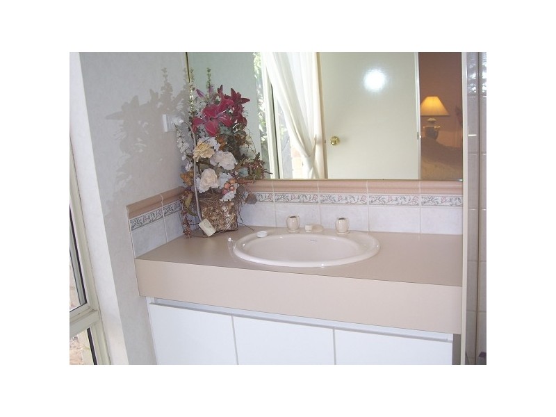 16 Nottingham Parkway, Orelia WA 6167