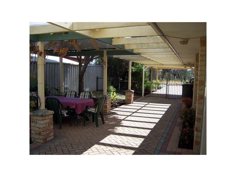 16 Nottingham Parkway, Orelia WA 6167