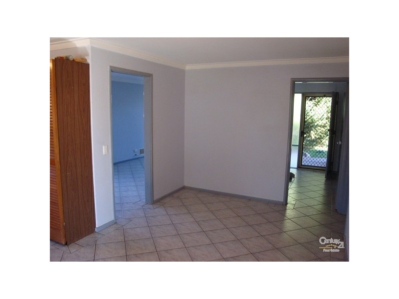 30 Arkwell Avenue, Rockingham WA 6168