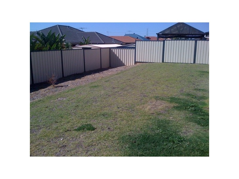 5 Araluen Crescent, Bertram WA 6167