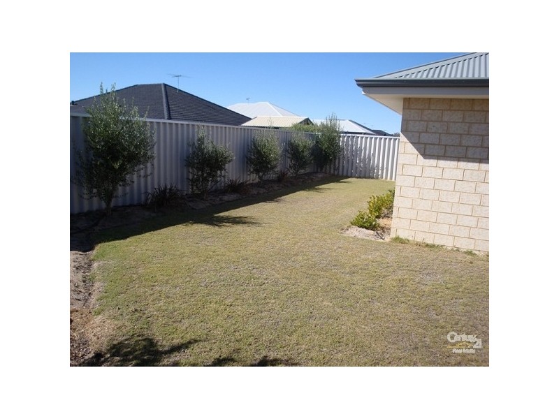 21 Valheru Avenue, Rockingham WA 6168