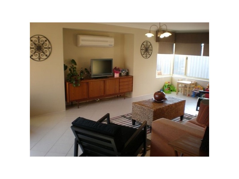 52 Hennessy Way, Rockingham WA 6168