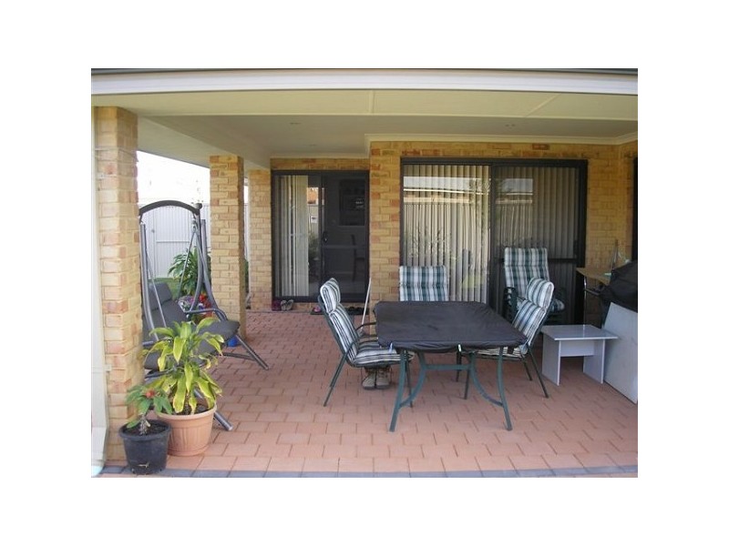 10 Edenhall Terrace, Waikiki WA 6169