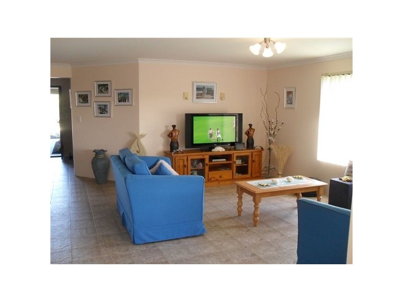 100 Rae Road, Shoalwater WA 6169