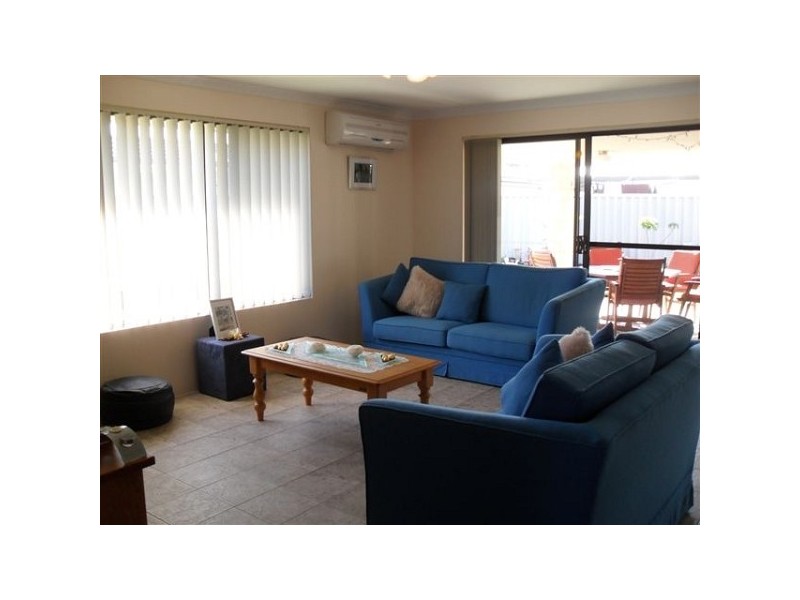 100 Rae Road, Shoalwater WA 6169