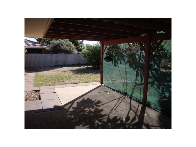 30 Arkwell Avenue, Rockingham WA 6168