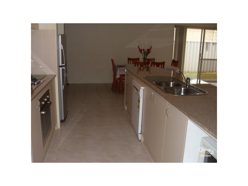 52 Grove Street, Shoalwater WA 6169