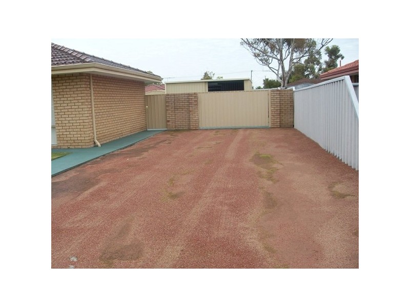 7 Fitzroy Close, Cooloongup WA 6168