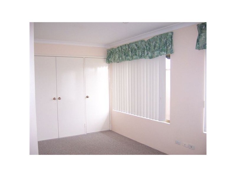16 Nightingale Way, Warnbro WA 6169