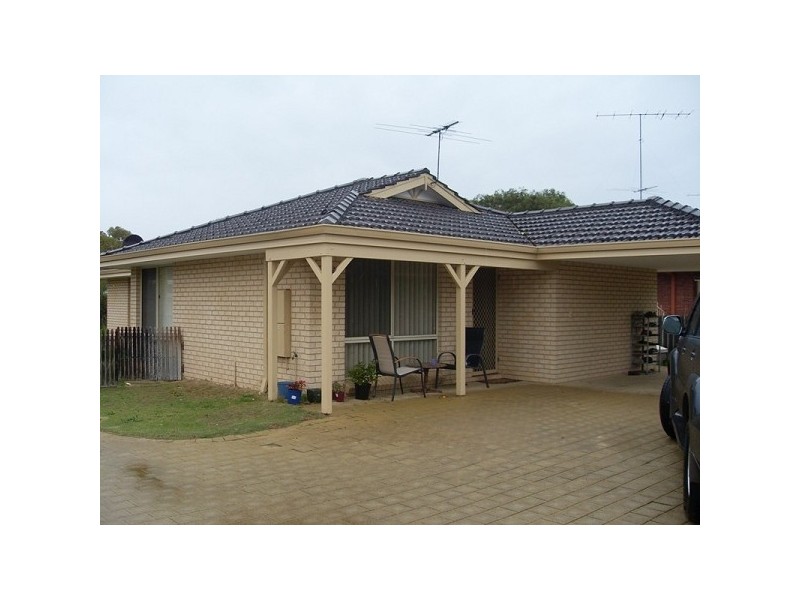 2/63 Saw Avenue, Rockingham WA 6168