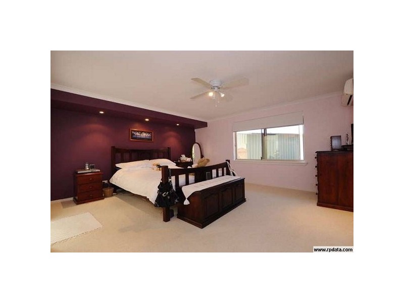 2/1 Cadbury Street, Warnbro WA 6169
