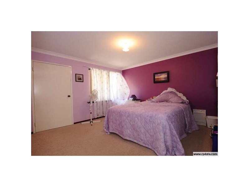 2/1 Cadbury Street, Warnbro WA 6169
