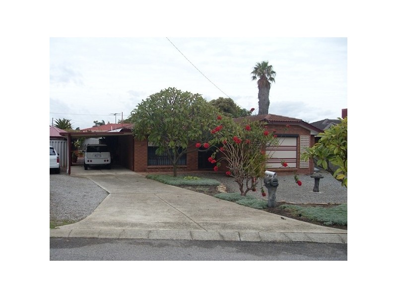 8 Kensington Court, Cooloongup WA 6168