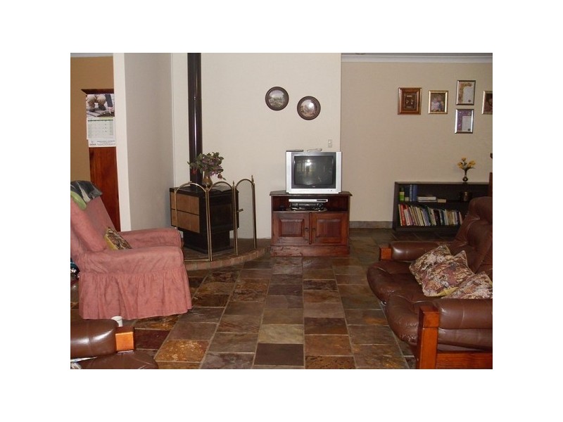 8 Kensington Court, Cooloongup WA 6168
