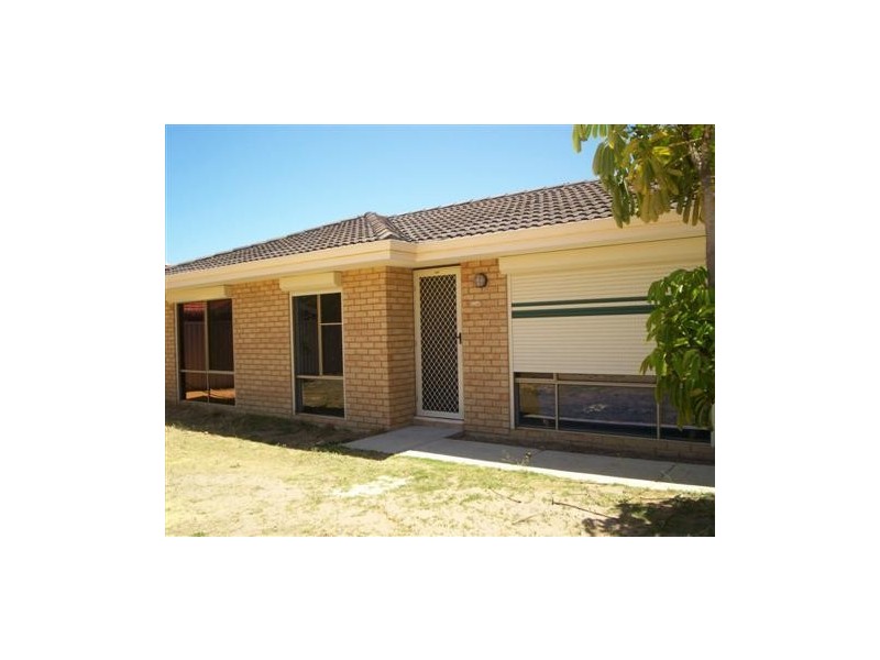 7 Moore Court, Cooloongup WA 6168