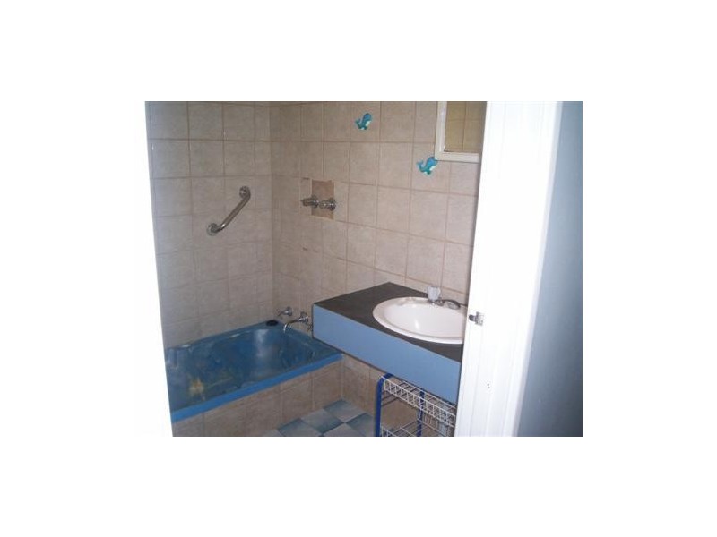 7 Moore Court, Cooloongup WA 6168