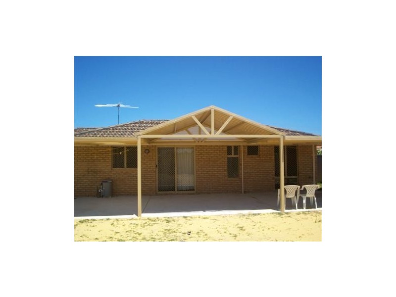 7 Moore Court, Cooloongup WA 6168