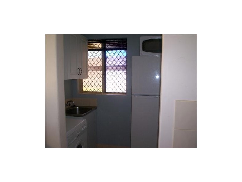 7 Moore Court, Cooloongup WA 6168