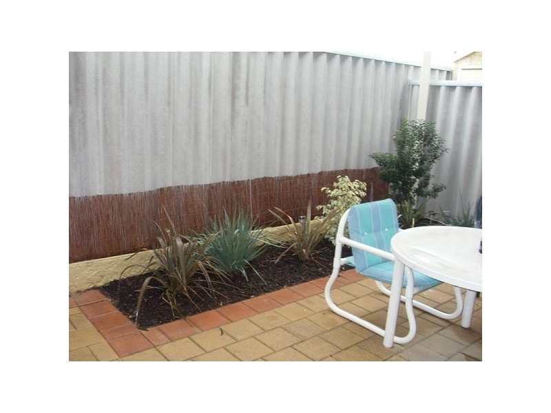 2/66 Parkin Street, Rockingham WA 6168