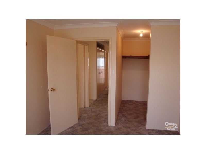 40 Linvile Avenue, Cooloongup WA 6168