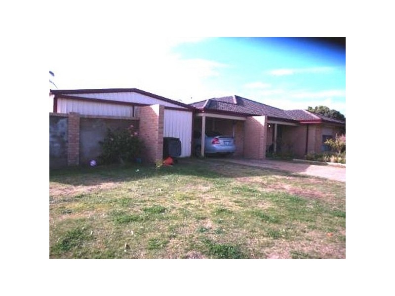 1 Caryota Court, Warnbro WA 6169