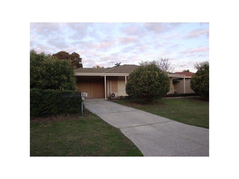 25 Simmons Loop, Parmelia WA 6167