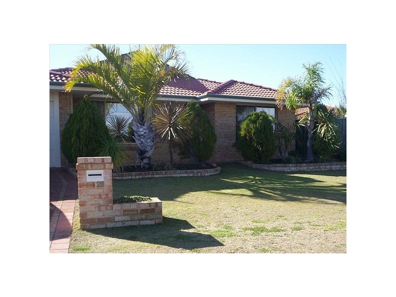 28 Montebourg Meander, Port Kennedy WA 6172