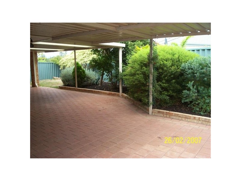 28 Montebourg Meander, Port Kennedy WA 6172