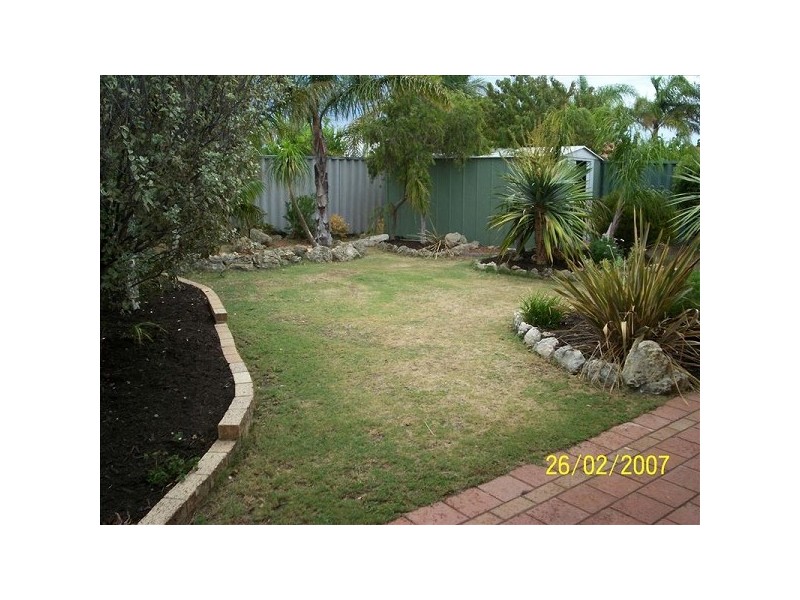 28 Montebourg Meander, Port Kennedy WA 6172