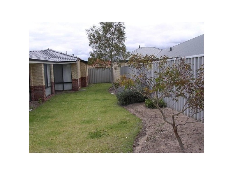 9 Fontenay Court, Port Kennedy WA 6172