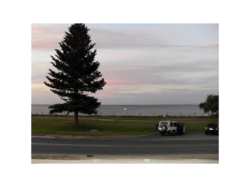 61 The Esplanade, Rockingham WA 6168