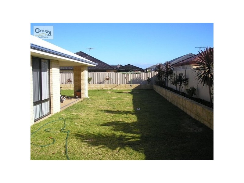 15 Windermere Way, Waikiki WA 6169