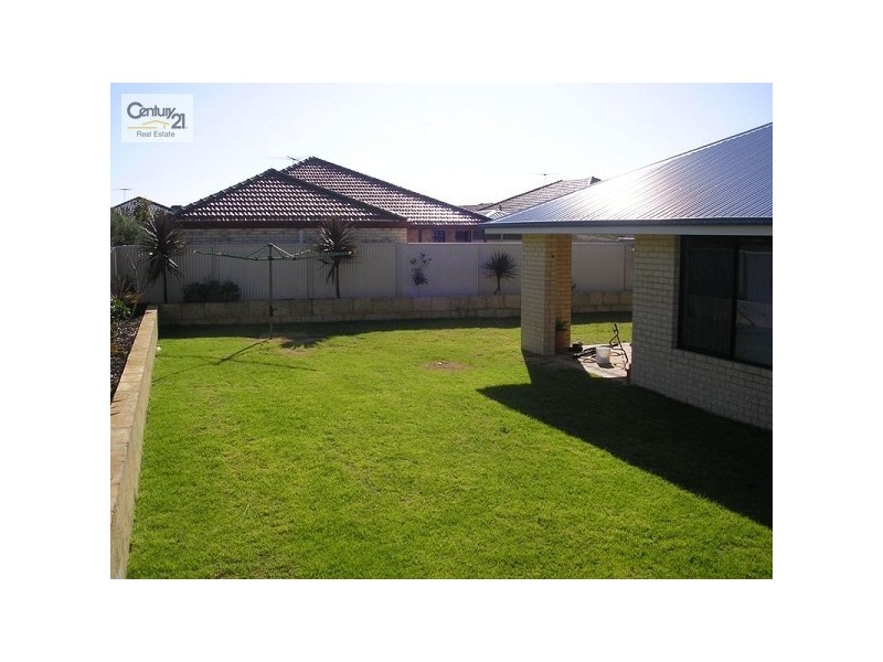 15 Windermere Way, Waikiki WA 6169