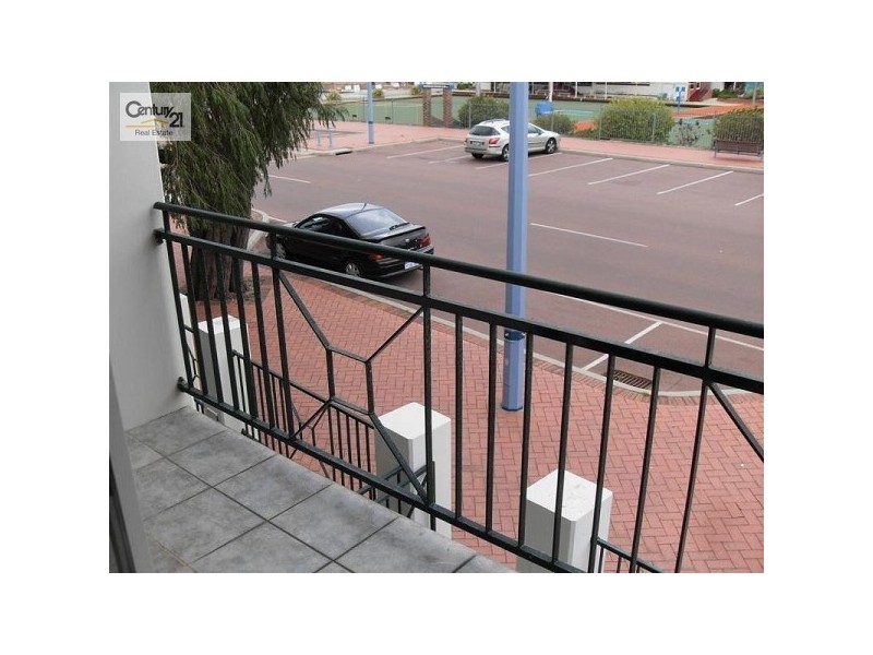 1/52 Kent Street, Rockingham WA 6168