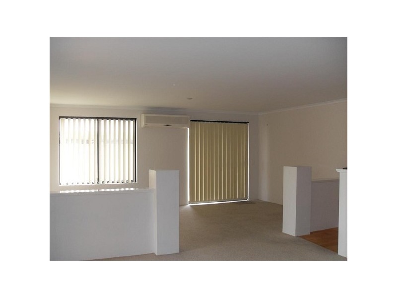 10 Jaubert Avenue, Secret Harbour WA 6173