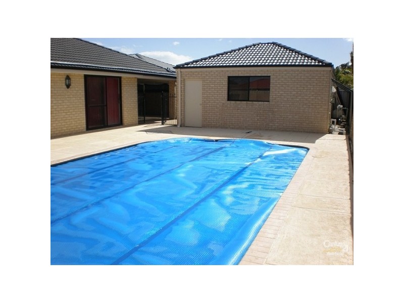 12 Eiffel Crescent, Port Kennedy WA 6172