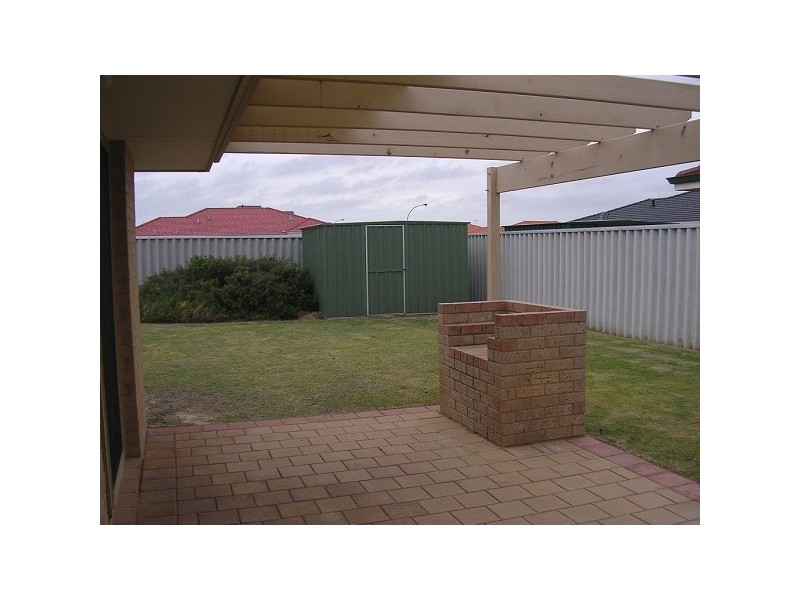 82 Chelmsford Avenue, Port Kennedy WA 6172