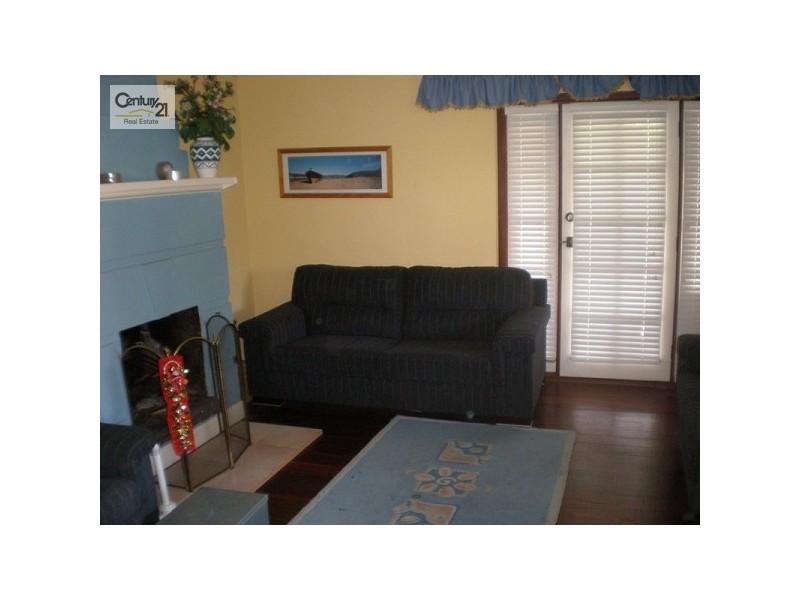 11 Fisher Street, Rockingham WA 6168