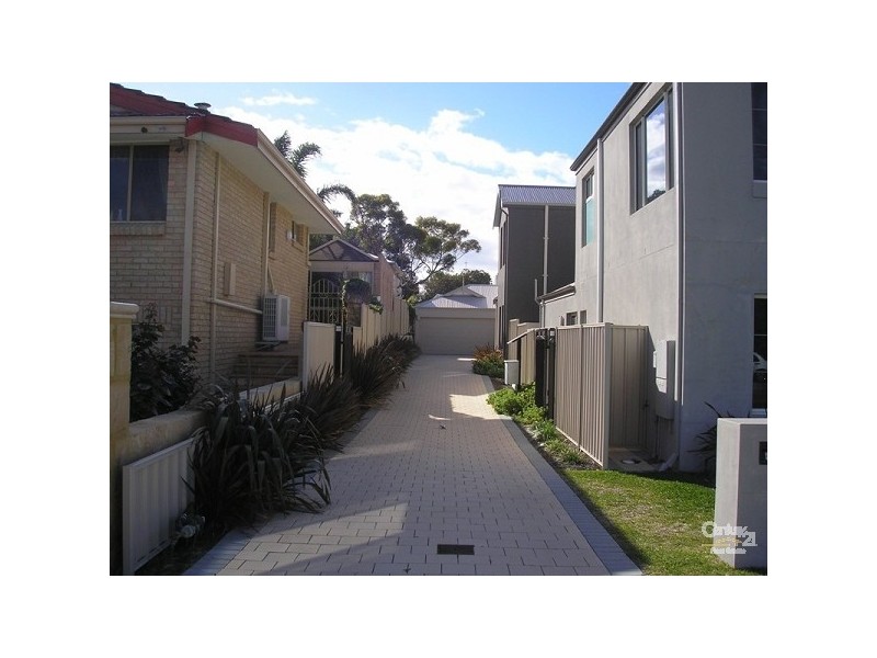 2/8 Hymus Street, Rockingham WA 6168