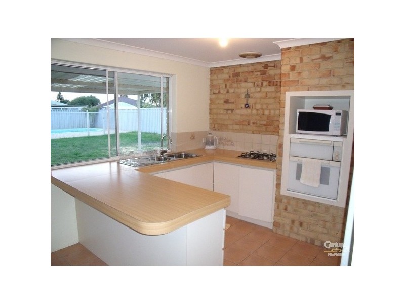 28 Endeavour Drive, Port Kennedy WA 6172