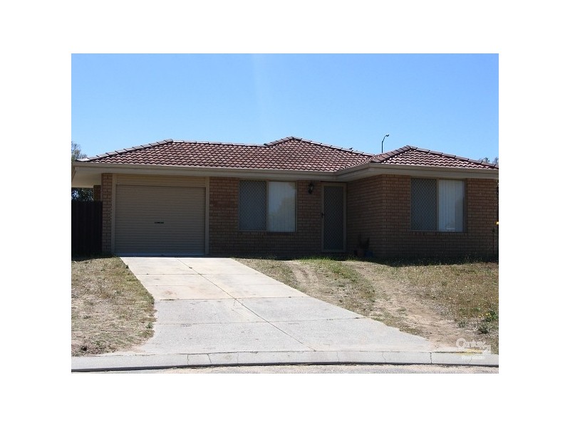 8 Fox Place, Cooloongup WA 6168