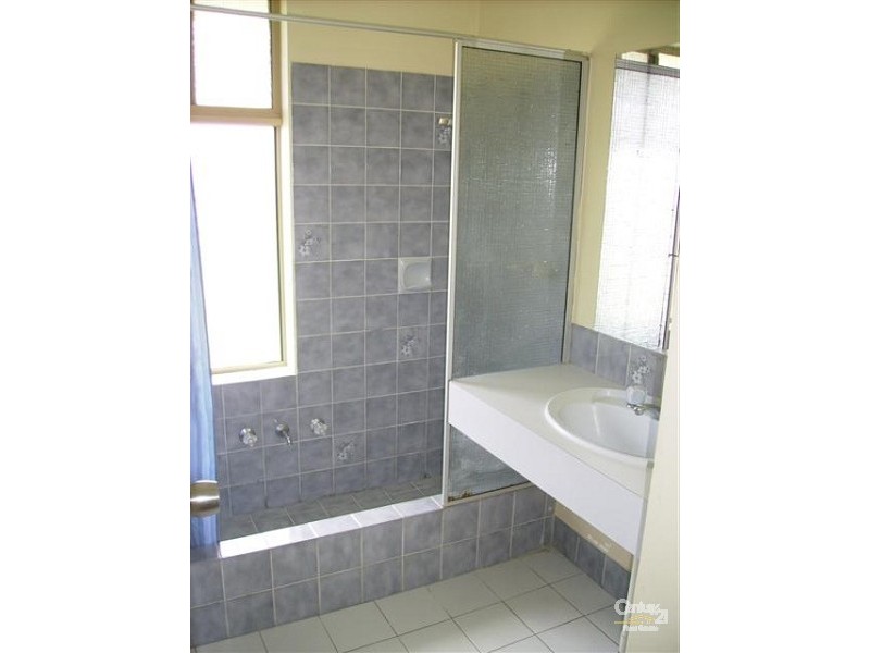 8 Fox Place, Cooloongup WA 6168