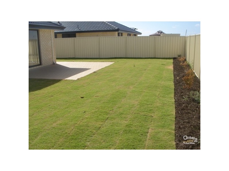 9 Cronulla Road, Secret Harbour WA 6173