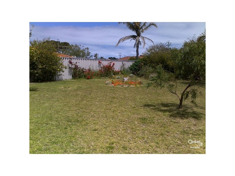 10 Rason Close, Cooloongup WA 6168