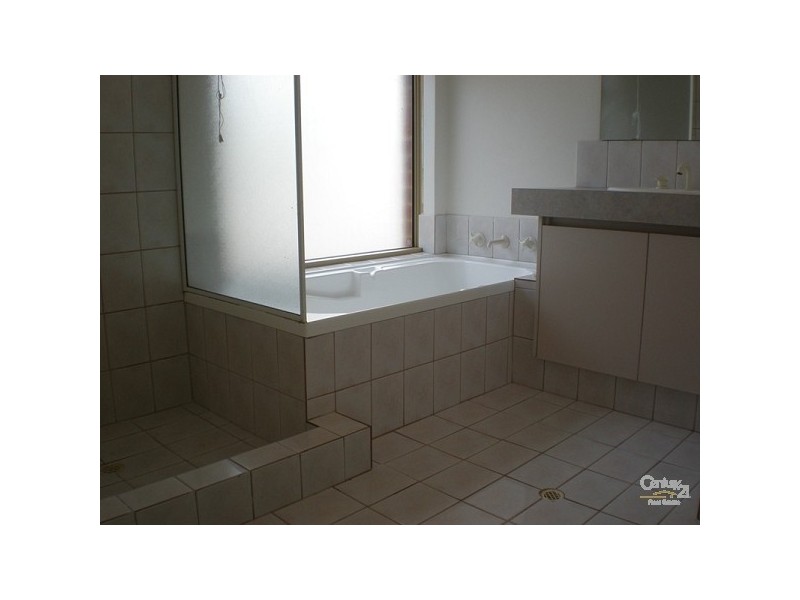 24 Lindeman Court, Waikiki WA 6169