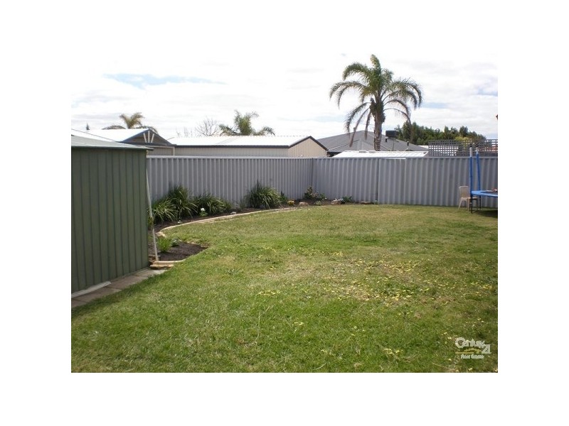 24 Lindeman Court, Waikiki WA 6169