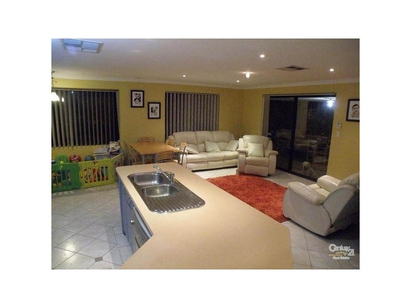 28 Boyle Avenue, Rockingham WA 6168